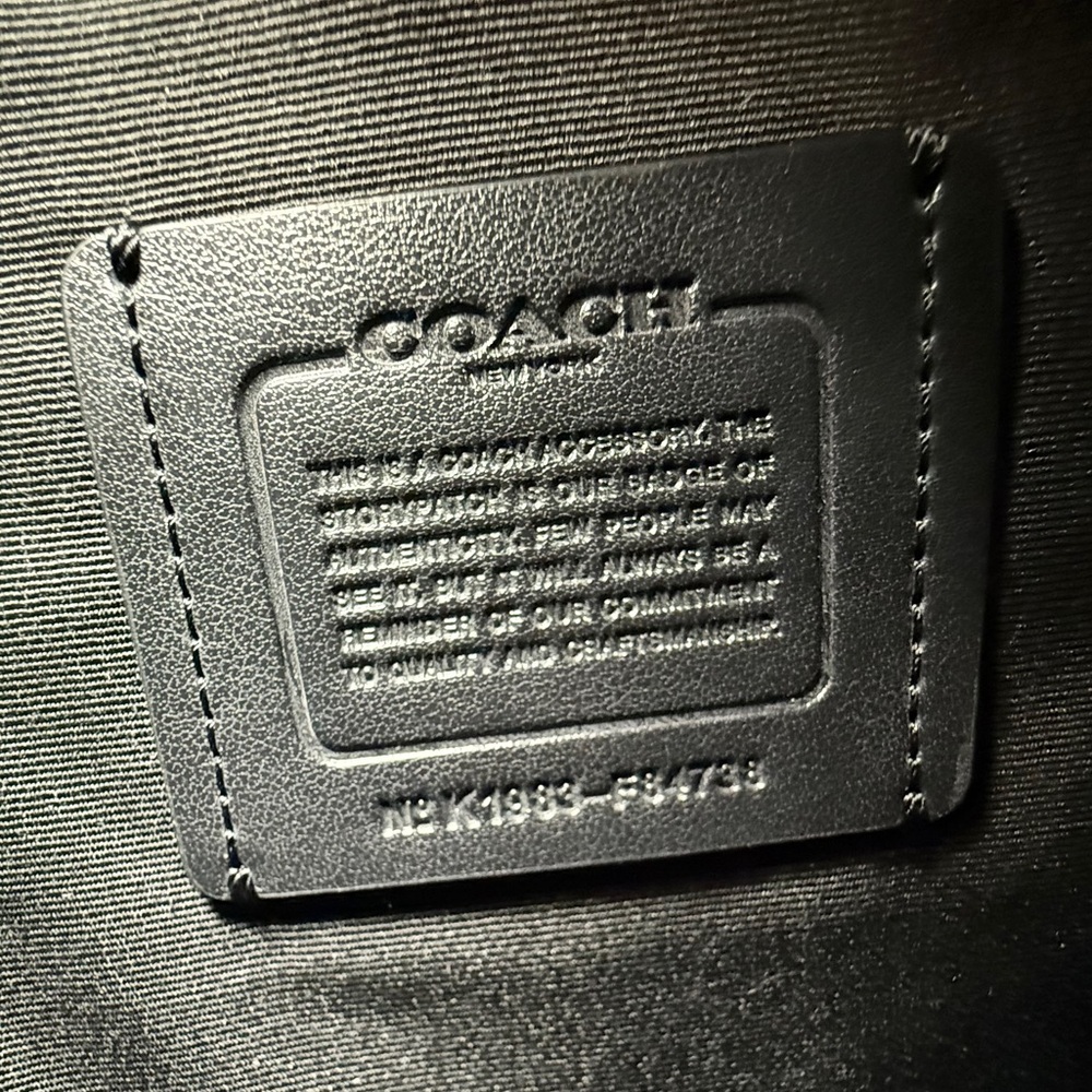 Coach Carryall Collectors Pouch black Horse and carriage. - Picture 2 of 16